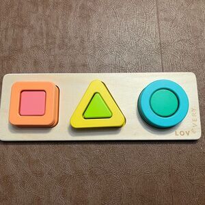 Lovevery Geo Shapes Puzzle – Montessori Toy from The Realist Play Kit